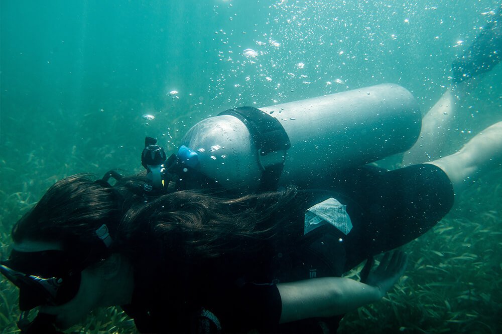 5 Tips to Achieve Neutral Buoyancy When Scuba Diving SEARCH SCUBA Blog