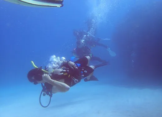 Blue Water Divers & Watersports