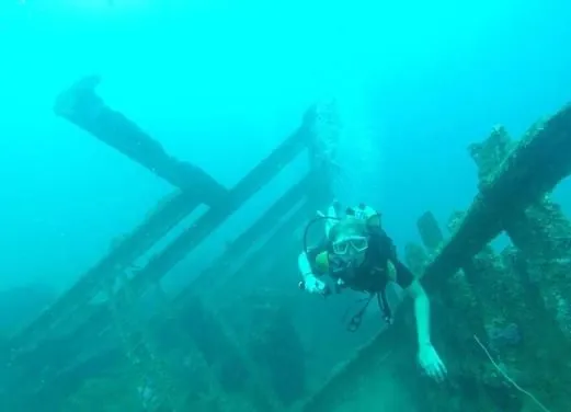 Divers Land Dive Club