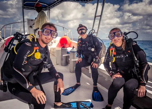 Go Divers