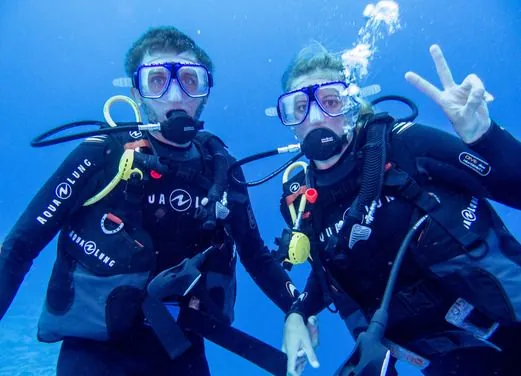 Go Divers