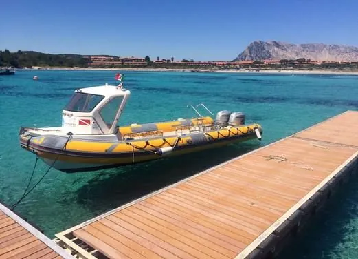 Blu Infinito Diving Center